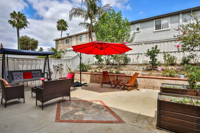 Foto del edificio - 17828 Woodbine Ct