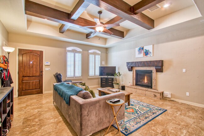 Foto del edificio - 3207 Christian Cunningham