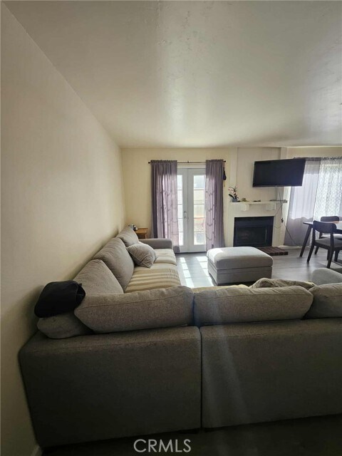 Foto del edificio - 16461 Joy St
