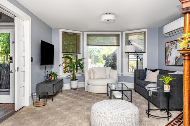 Building Photo - 1629 13th Ave