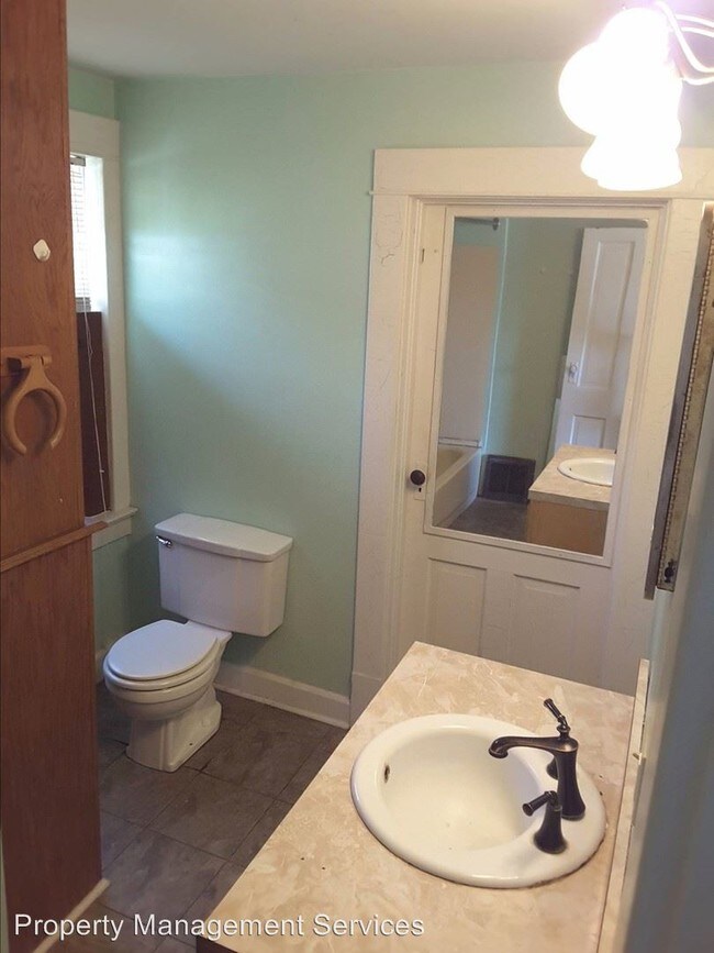 Building Photo - 2 br, 1 bath House - 211 Mill St.*
