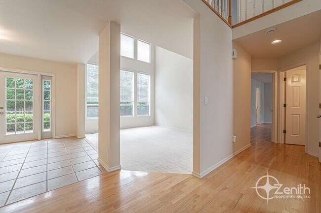 Building Photo - 1405 NE 158th Ct