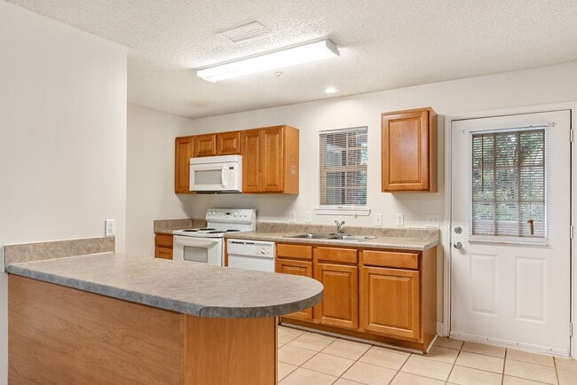 Building Photo - 22577 Mattingly St