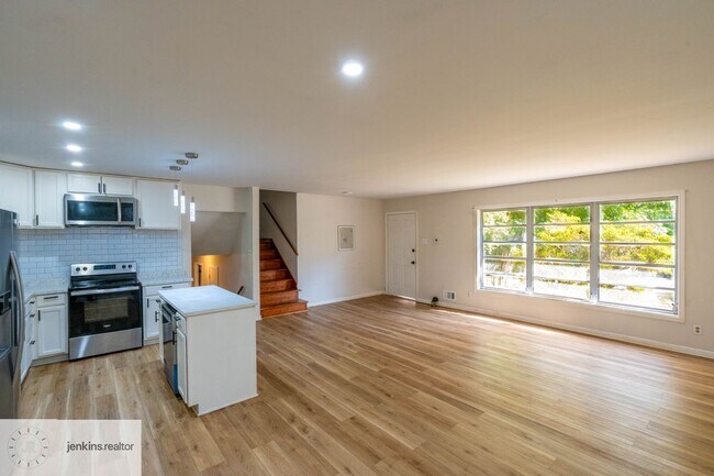 Foto del edificio - 2644 Preston Dr