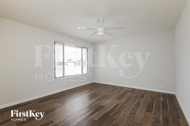 Building Photo - 10843 N 45th Ave