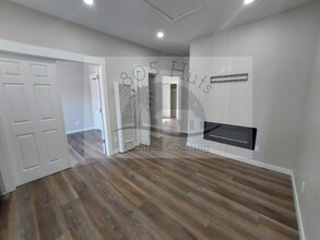 923 Francis Ln