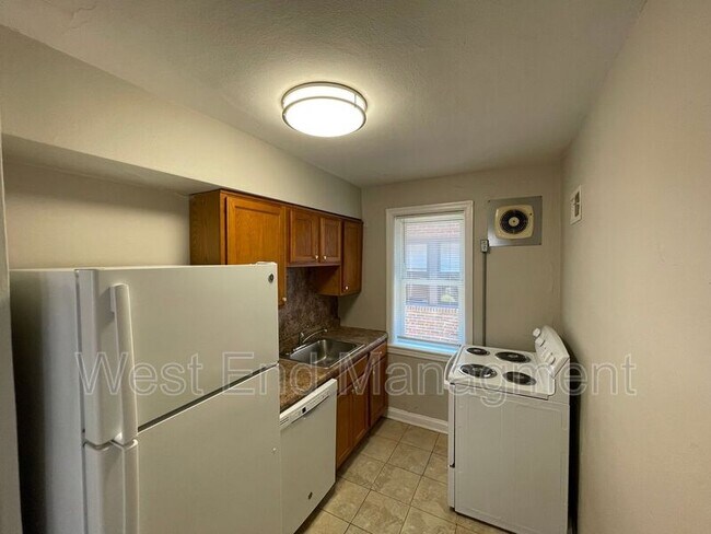 Foto del edificio - 7215 Amherst Ave