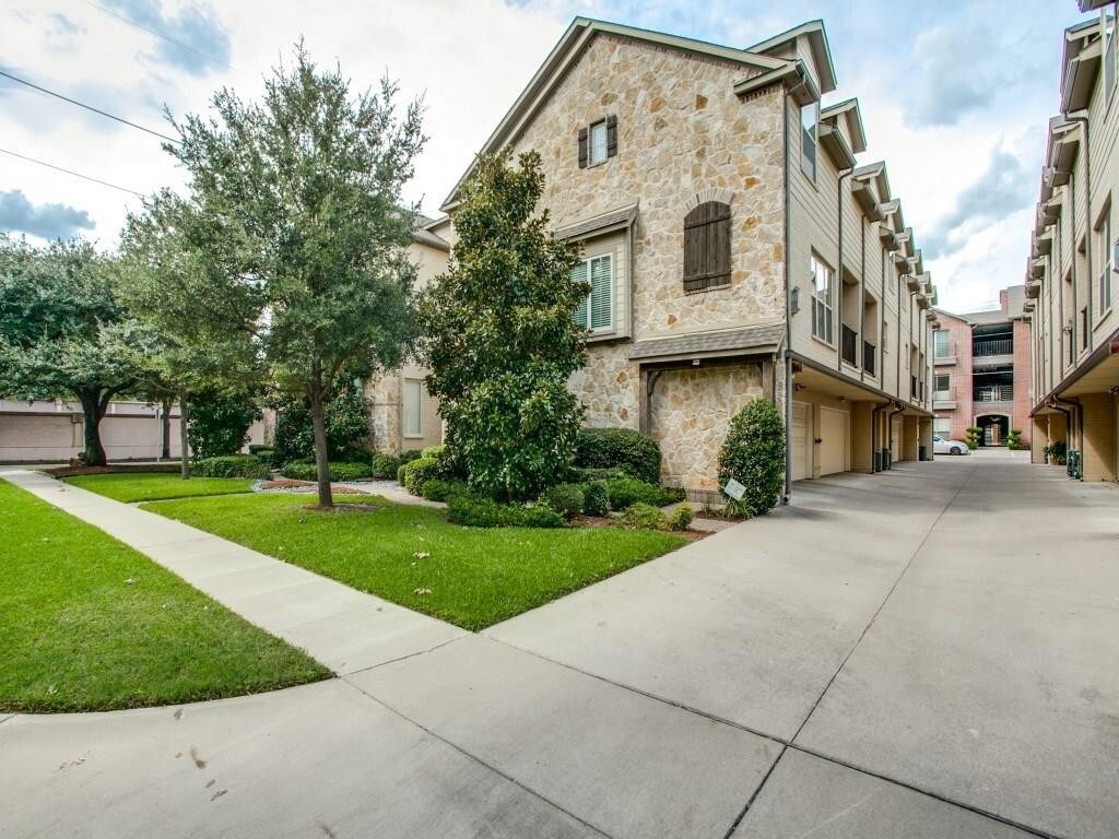 Foto principal - 4524 Emerson Ave