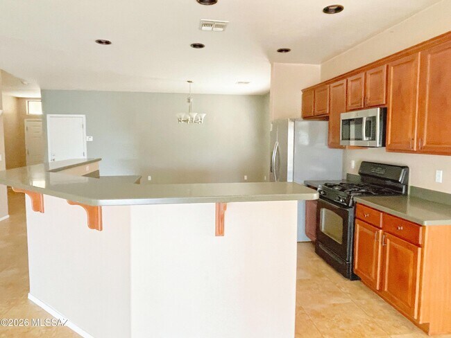 Building Photo - 11786 W Fordson Dr