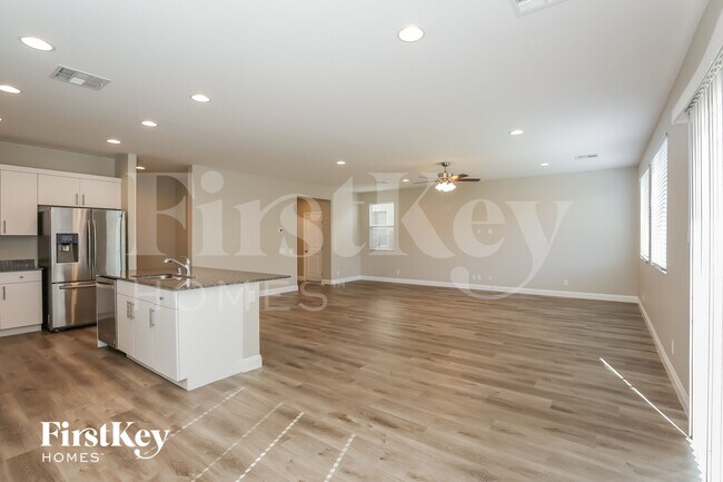 Foto del edificio - 4515 Amberley Ridge Ave