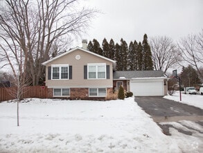Building Photo - 2627 N Ridge Ave