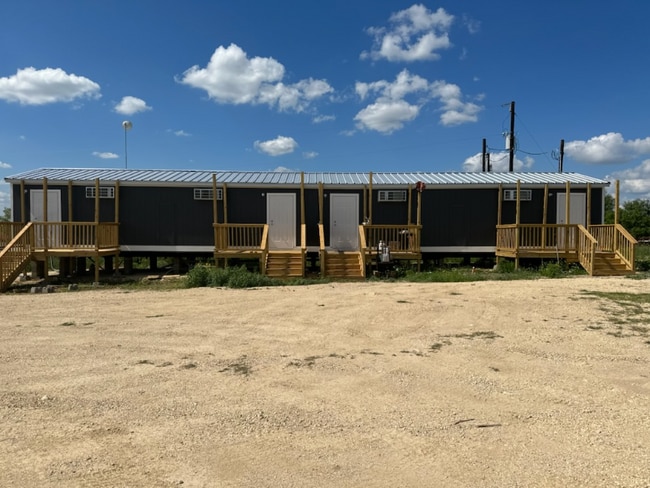 Building Photo - 1001 Co Rd 773