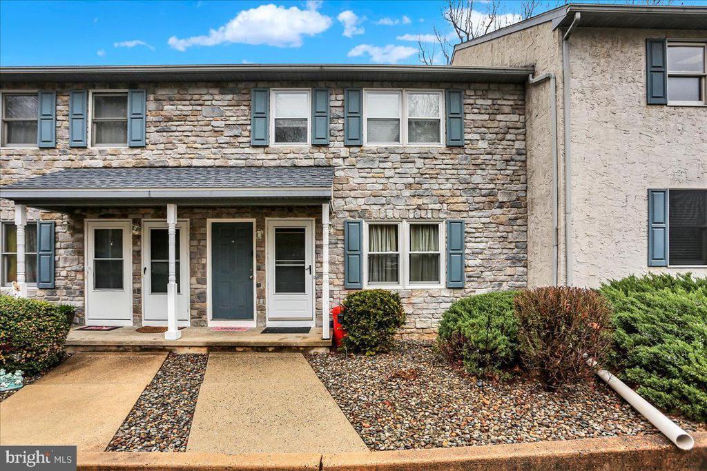 Foto principal - 10 Maplewood Ave