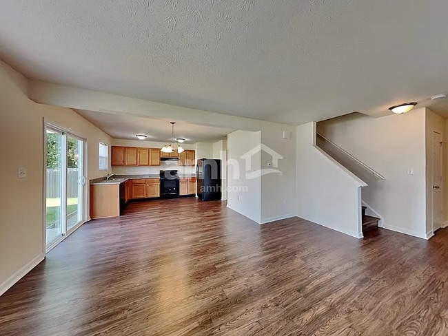Building Photo - 1236 Saticoy Ct