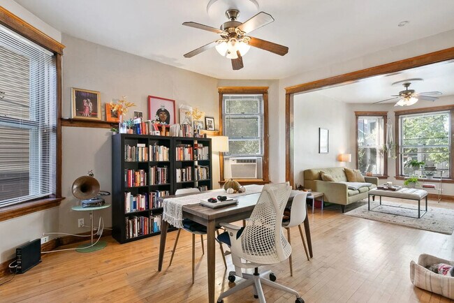 Foto del edificio - 1821 N Sawyer Ave