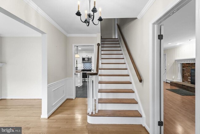 Building Photo - 9102 Volunteer Dr