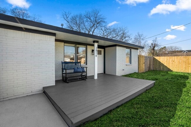 Building Photo - 3814 Seabrook St