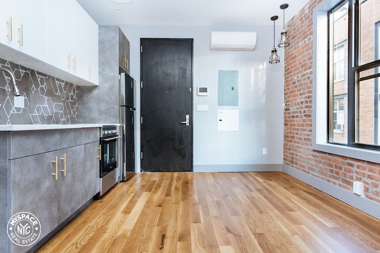 Primary Photo - 461 Saratoga Ave
