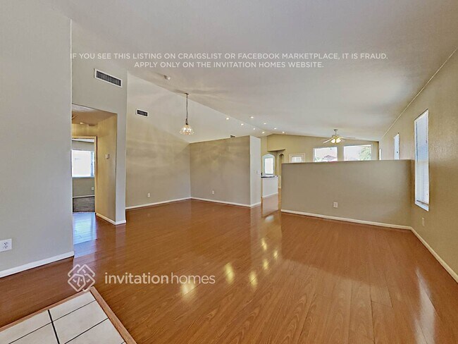 Foto del edificio - 7914 W Quail Ave