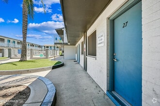 Building Photo - 3025 N 32nd St