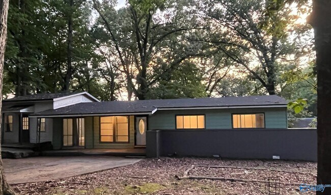 Foto del edificio - 2106 Evans Ave NW