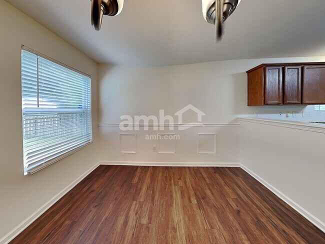 Building Photo - 15634 Lakepoint Forest Dr