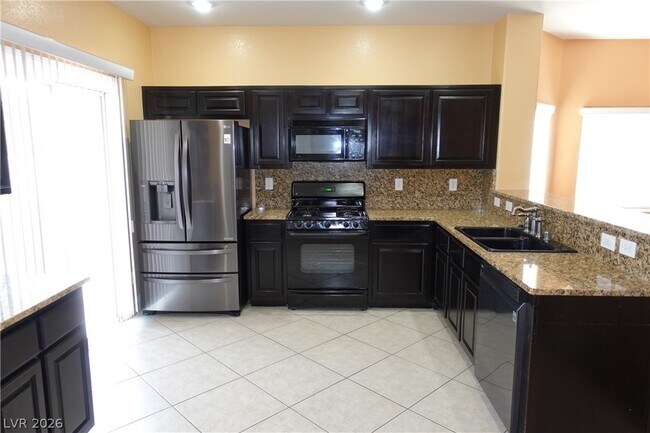 Foto del edificio - 9151 Sunken Meadow Ave