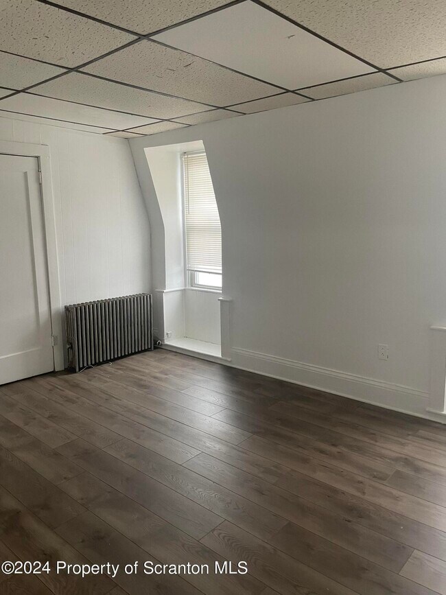 Foto del edificio - 1326 N Washington St