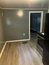 Building Photo - 2863 Licking Rd