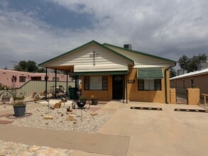 Building Photo - 1208 W Edwards St