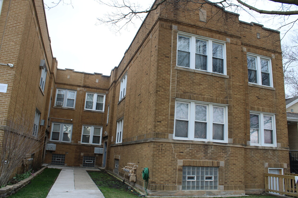 Foto principal - 7255 S Washtenaw Ave.