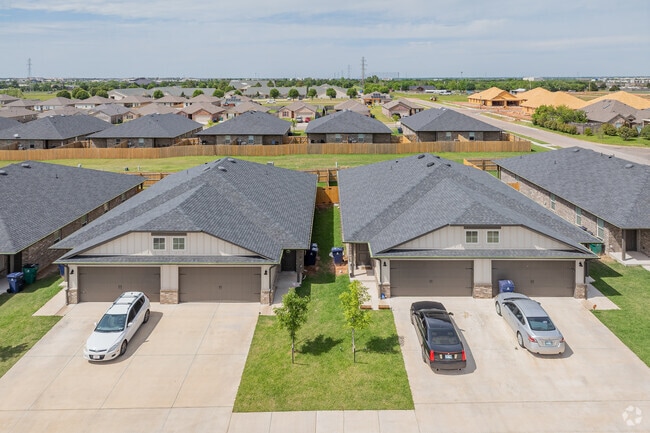 Building Photo - Chisholm Creek