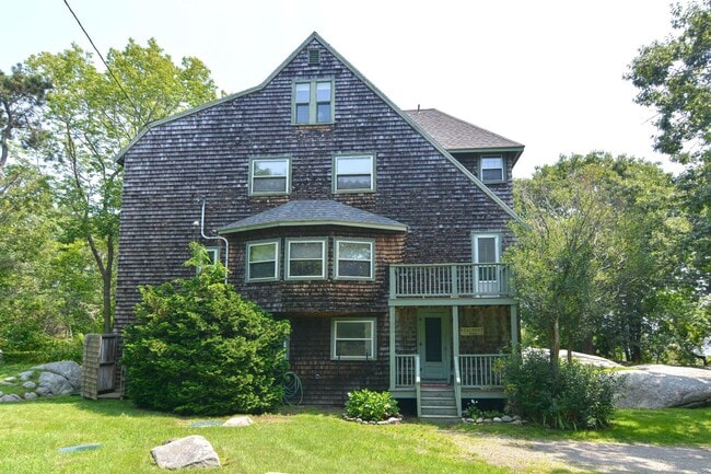 Building Photo - 16 Oakes Ln