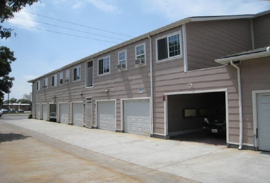 Building Photo - 13305 Mulberry Dr
