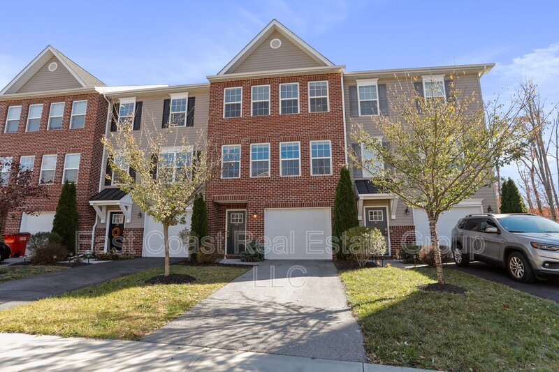 Primary Photo - 43 Savage Ct