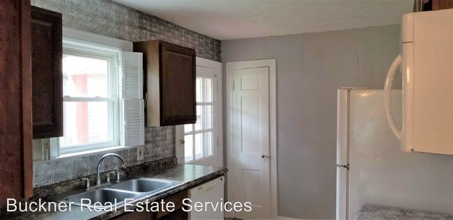 Building Photo - 3 br, 1.5 bath House - 138 Brown Avenue