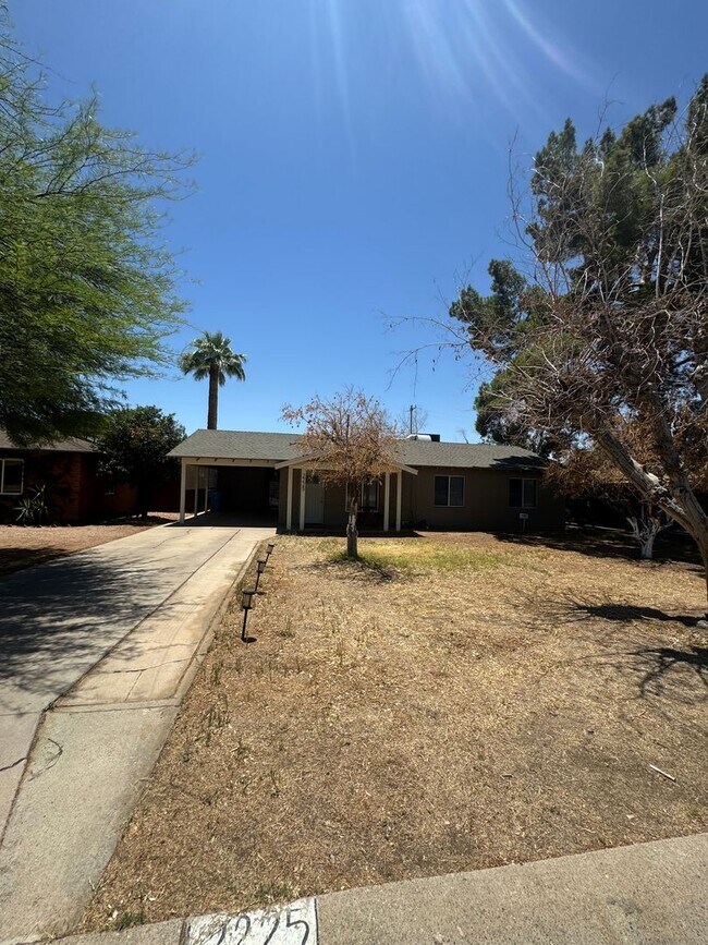 Foto del edificio - 3 BEDROOM HOME IN PHOENIX