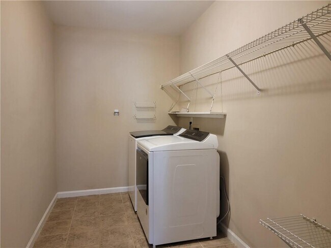 Foto del edificio - 2790 Suwanee Lakes Trail NW