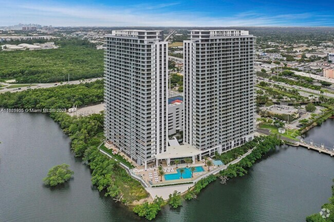 Building Photo - 16385 Biscayne Blvd