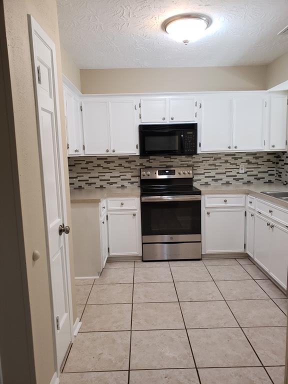 Building Photo - 2233 Broadlawn Dr
