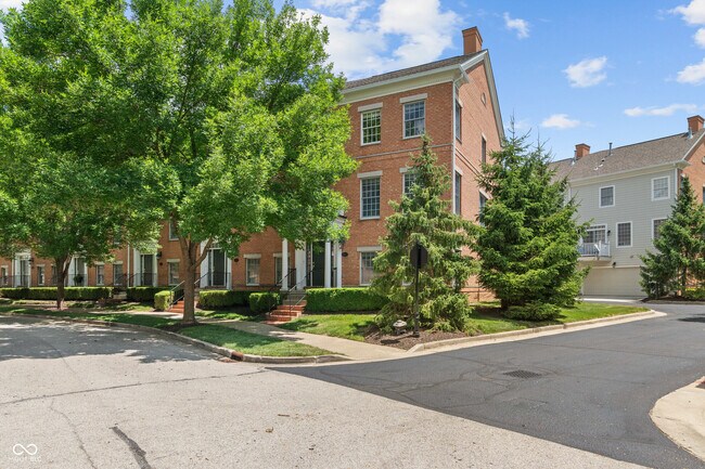 Building Photo - 12735 Edgemont Way