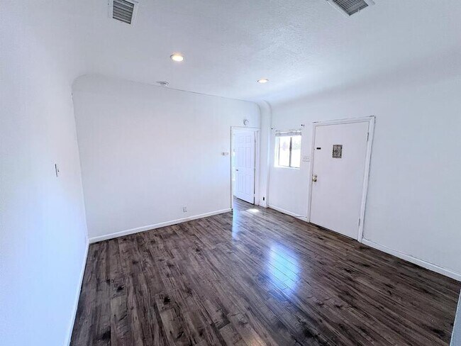 Foto del edificio - 1533 S Gaffey St