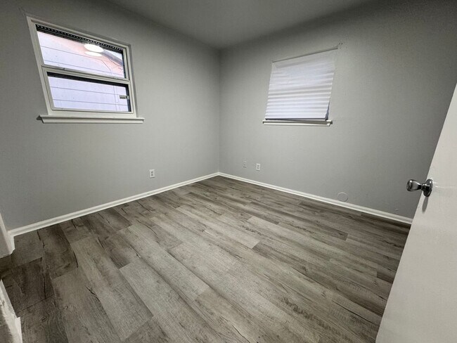 Building Photo - Newly Updated 3 Bedroom Home by Legacy School