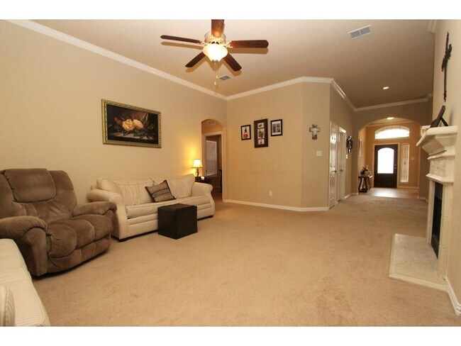 Building Photo - 12509 Meadow Landing Drive