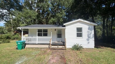 Building Photo - 3216 Milstead Rd