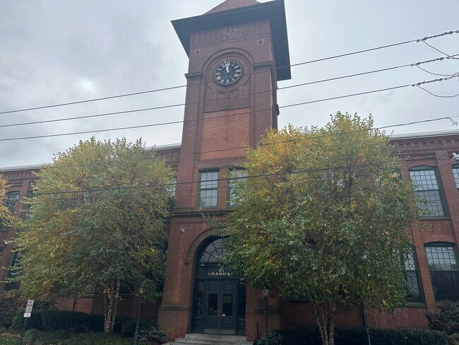 Foto del edificio - 25 Grand St