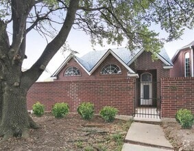 Building Photo - 14326 Cashel Wood Dr