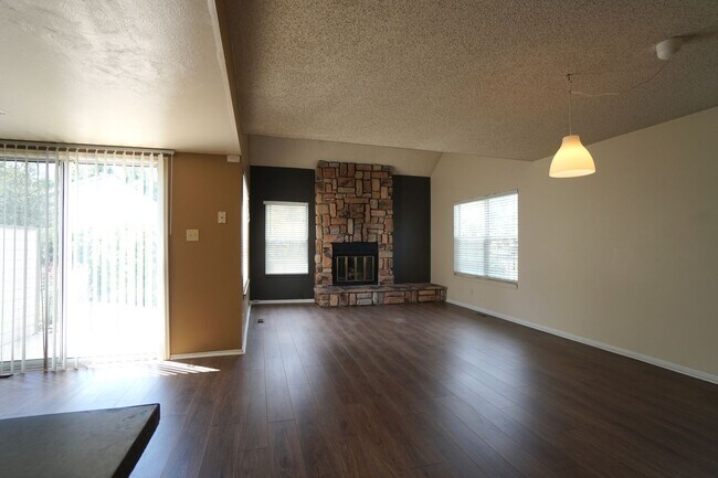 Foto del edificio - 282 Cobblestone Dr
