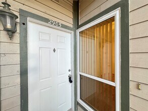 Building Photo - 6500 Harbor Town Dr