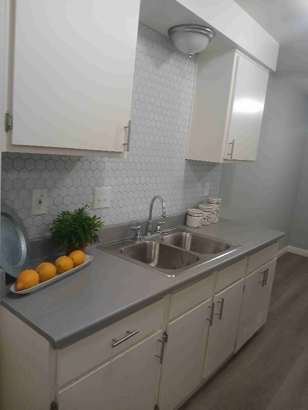 Foto del edificio - 27273 Camp Plenty Rd